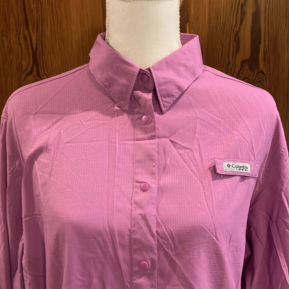 Columbia Pink Button-Up Women's Top